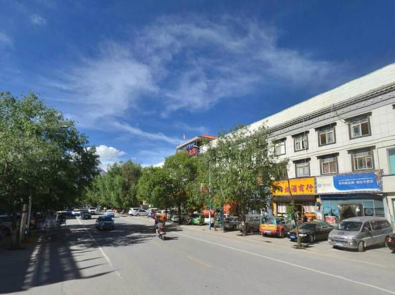 Laway Internatinal Hotel Lhasa Exterior photo